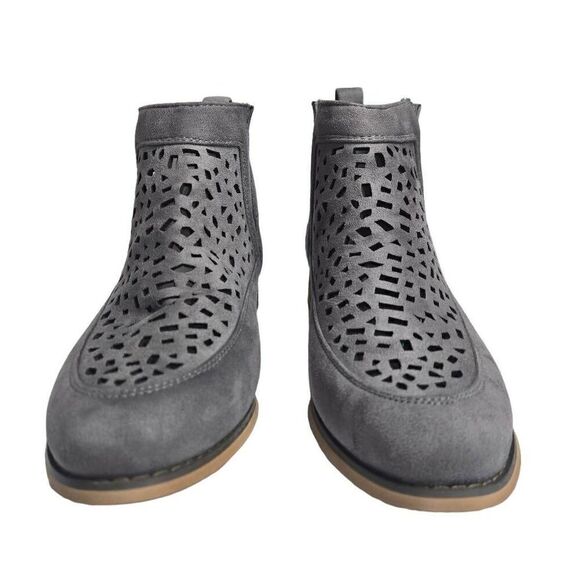 NEW Journee Collection Faux Suede Geometric Laser Cut Side Split Booties Size 7 - Picture 4 of 12